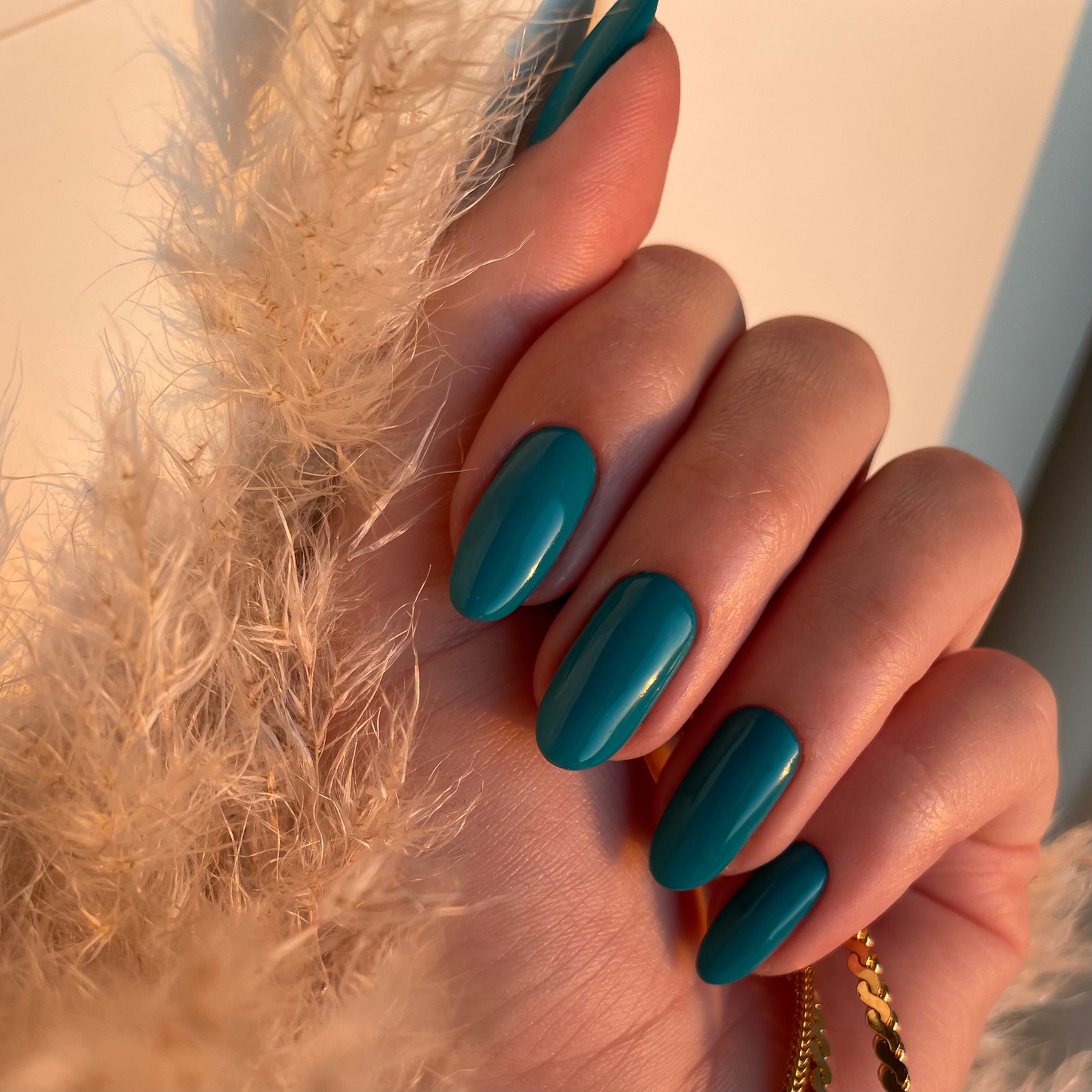 Tropical marine blue gel polish | Dolla