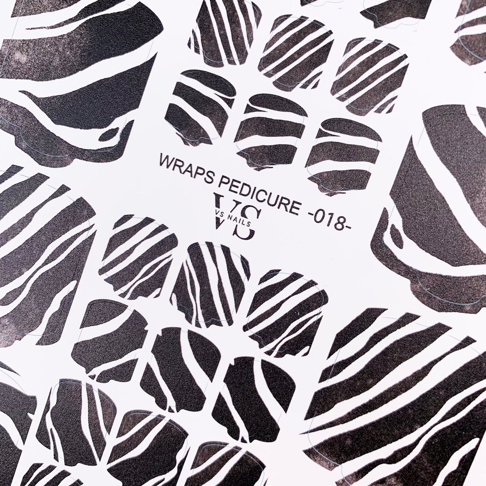 VS pedicure wraps 018 nail wraps from the brand for nail polisher in UK Miss Dolla.