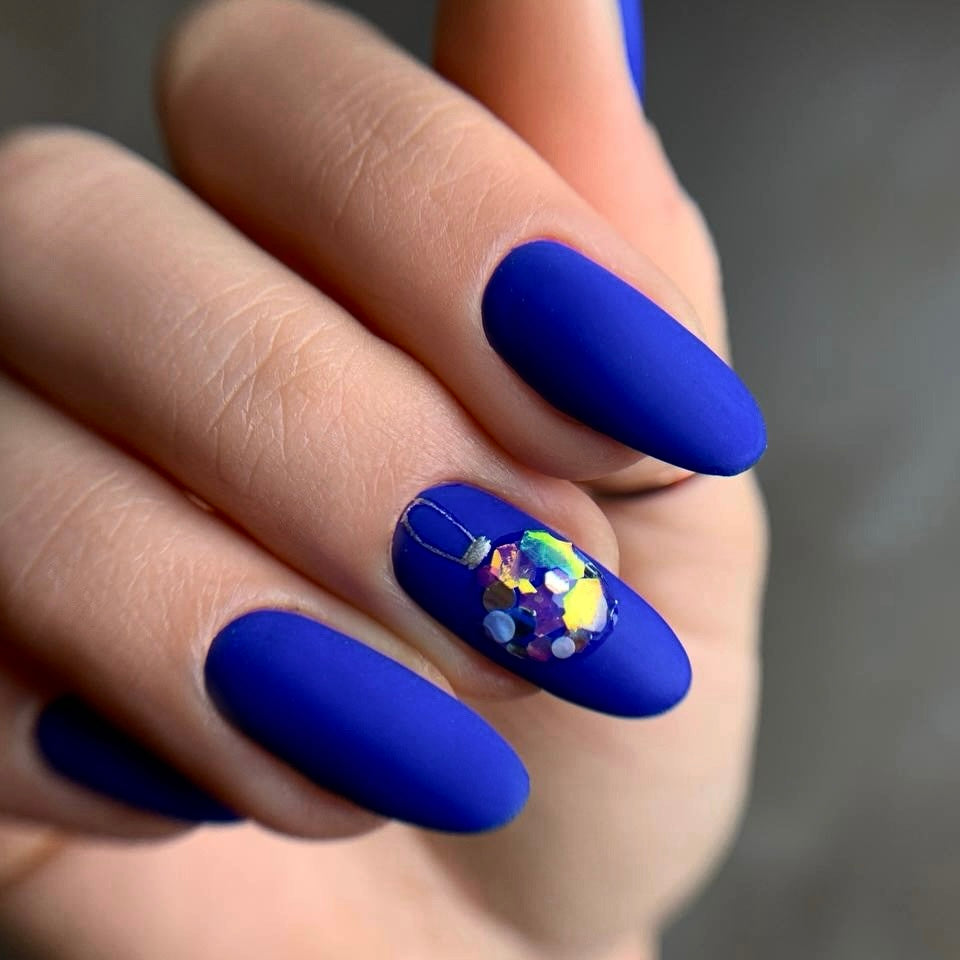 Showcasing the gel nail polish Deep trouble on nails | Dolla