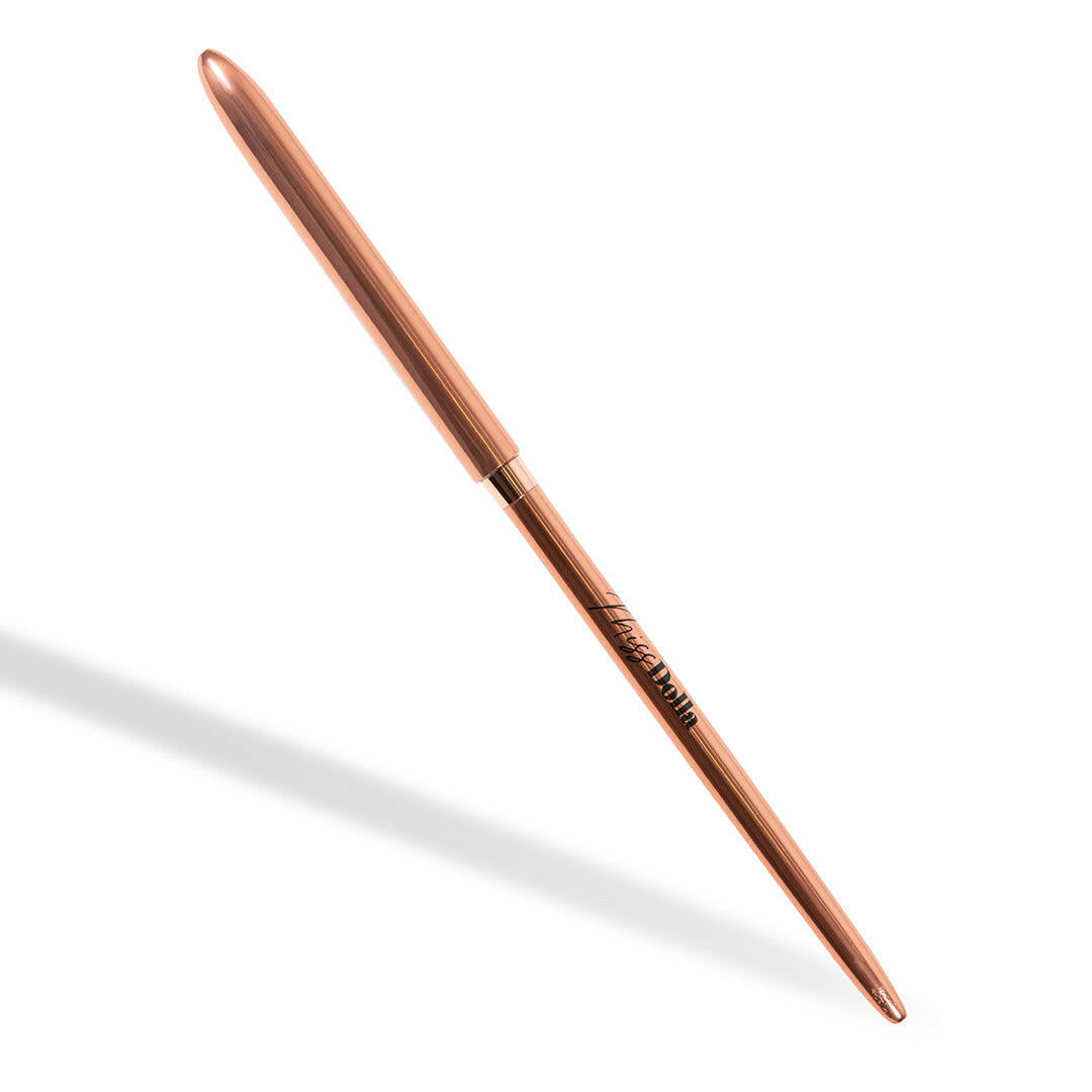 Extra large fine builder gel nail brush perfect for hard gel and acryl application and large gel nail art design and rubber base coat application and French lines and gel overlays