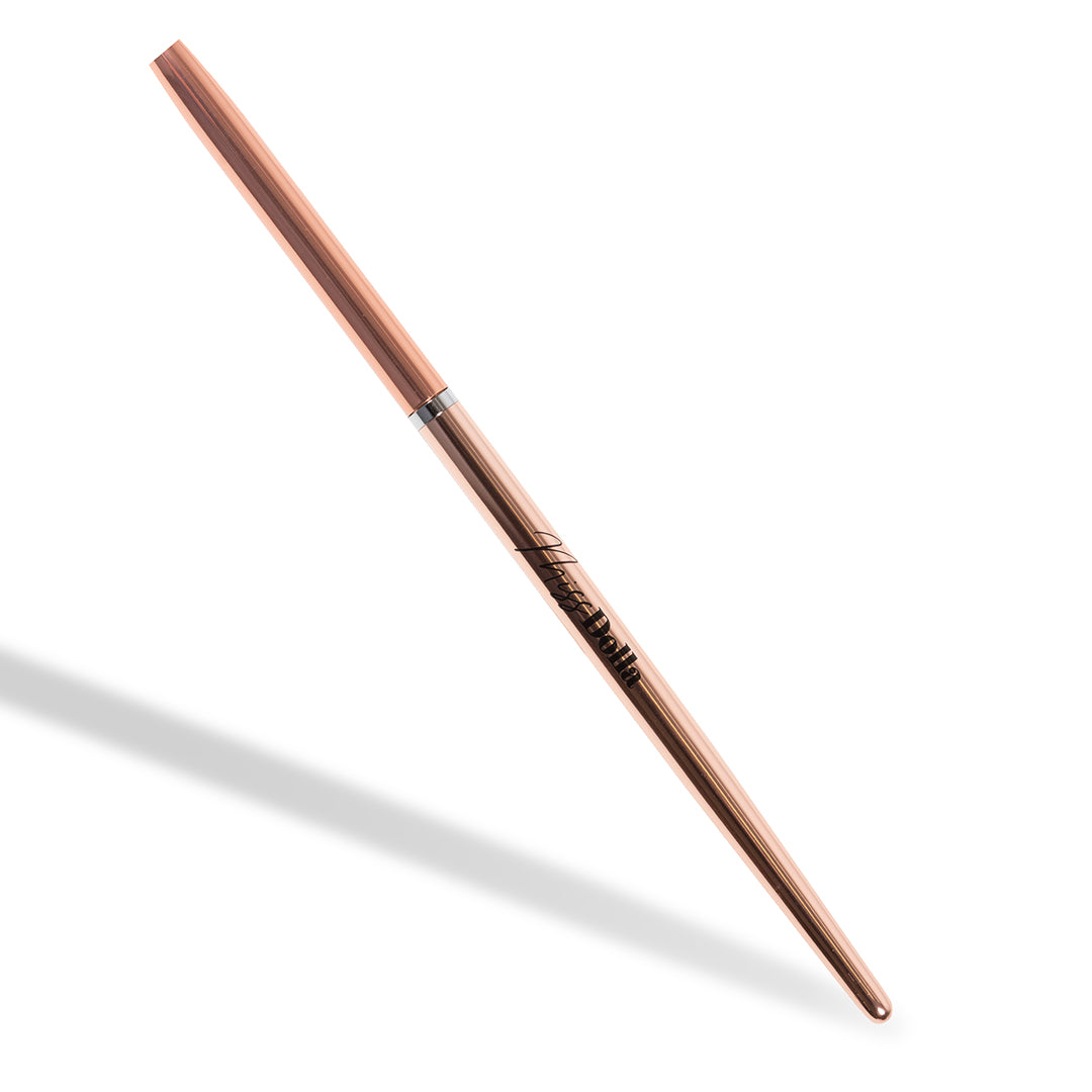 The perfect liner nail brush for nail technicians